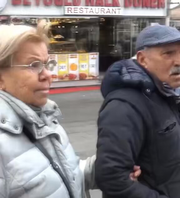 Sokak röportajında “Allahu ekber ne demektir” diye soruldu. 📹 Halkın Gündemi