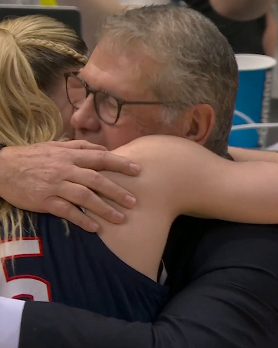 "He told me he loved me and I told him I hated him. ... Nah, I love that man like more than words can describe." —Paige Bueckers on what Geno Auriemma means to her 😅