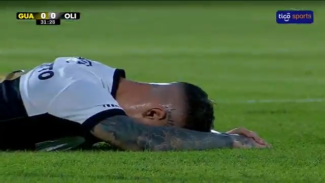 😱¡Lo que se perdió Benedetto! Poco creíble la oportunidad clara de gol que falló el delantero franjeado. 📺Tigo Sports ▶️Viví el #AperturaAPF2025 en