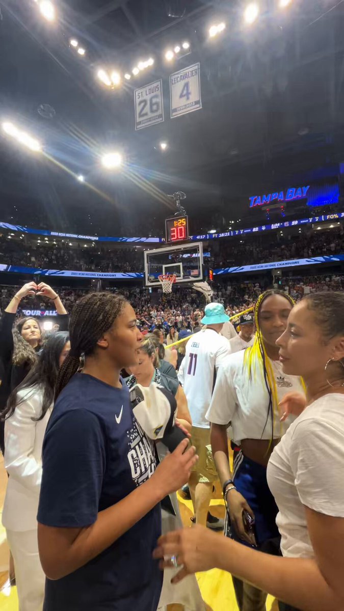Sarah Strong embracing with her mom, Allison Feaster after win💕 #MarchMadness x #WFinalFour x UConn Women’s Basketball