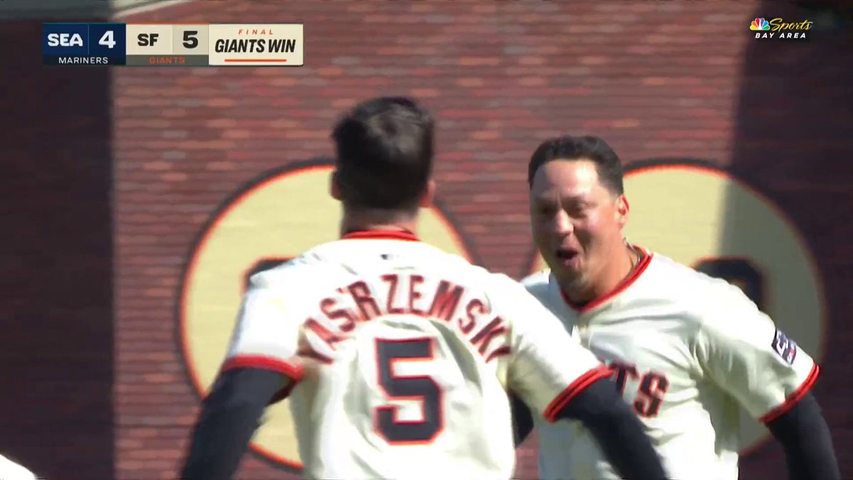 Wilmer walks it off! Giants have won seven in a row!