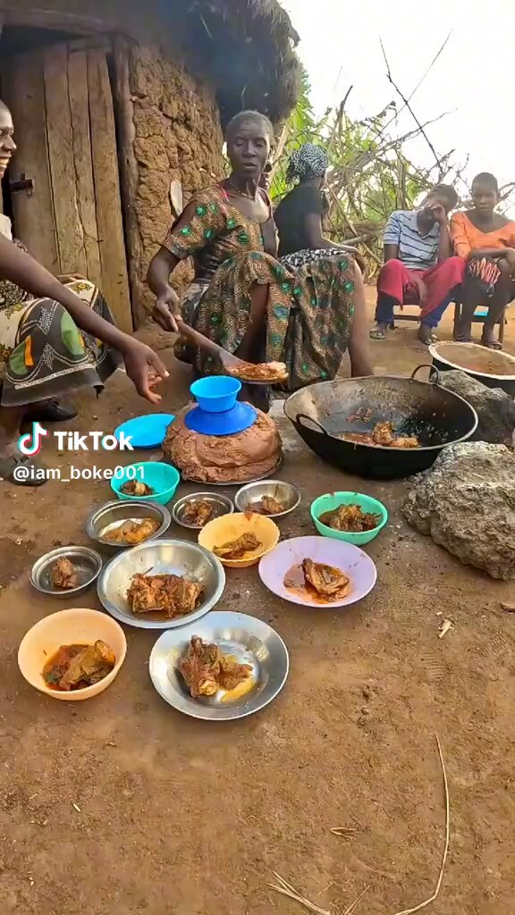 Sharing of meals is very common in African families