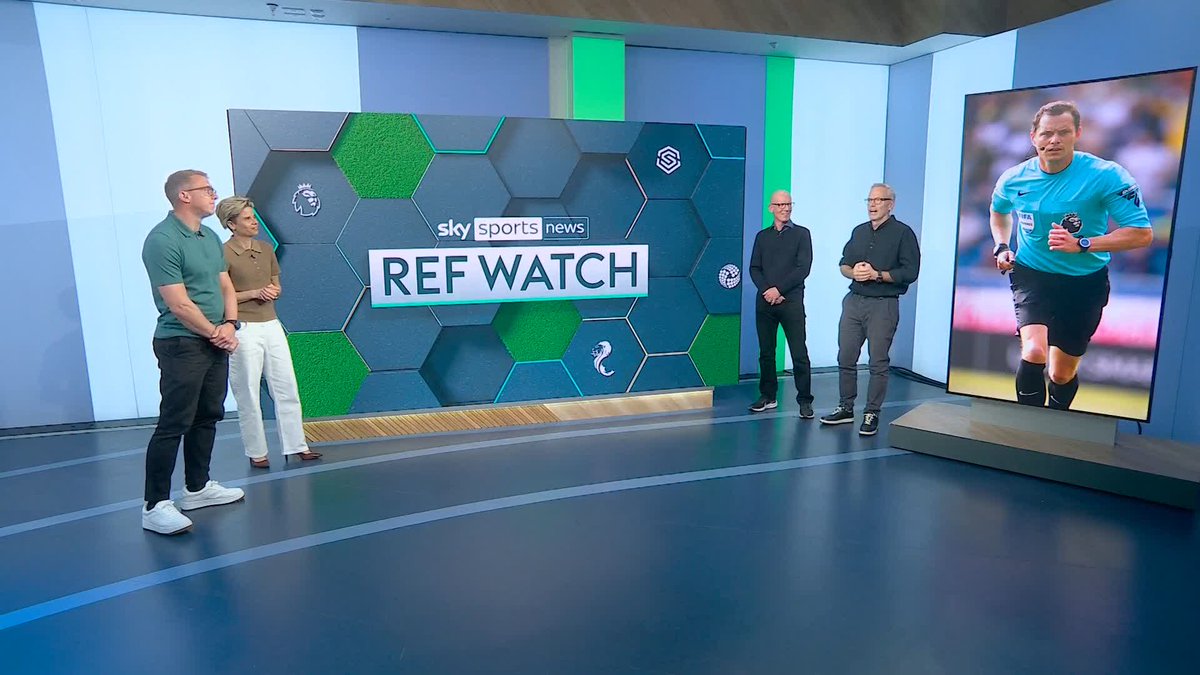 "I don't think it's a penalty" The Ref Watch team discuss the penalty given against Myles Lewis-Skelly.