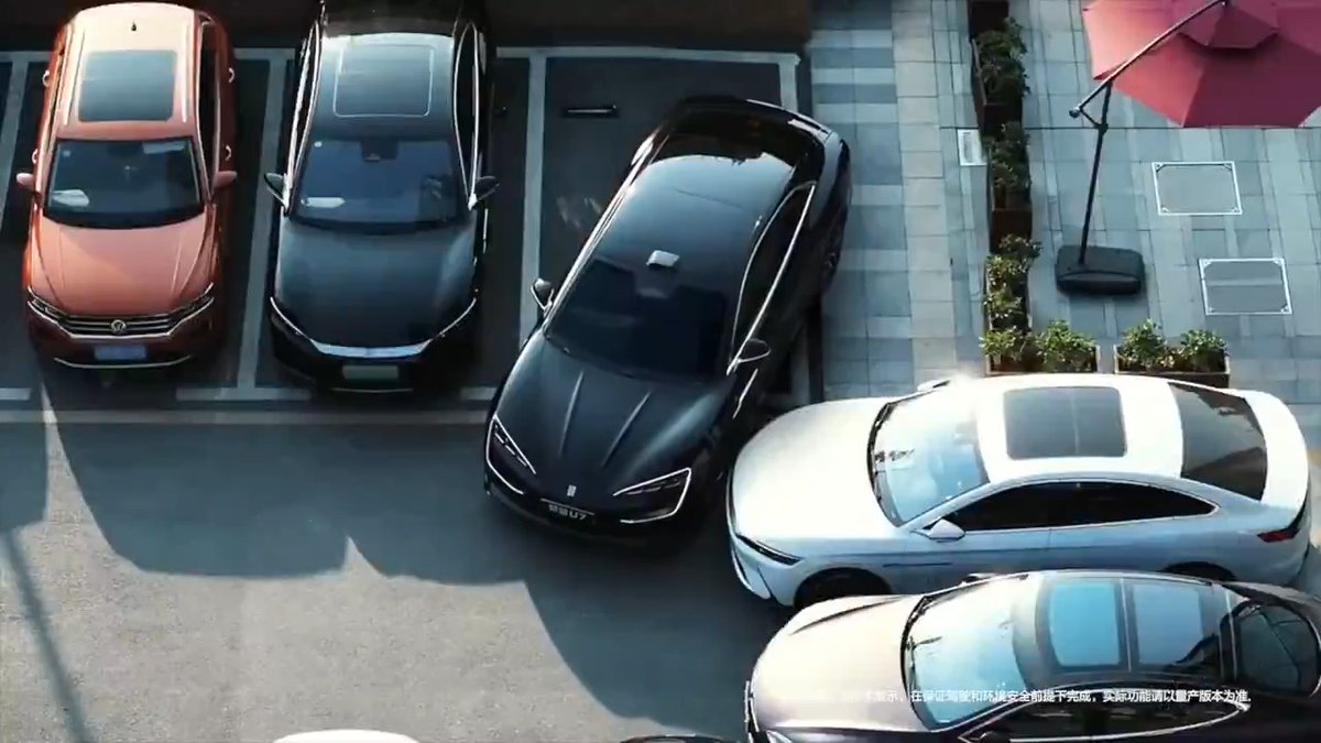 BYD just dropped a video showing off its new Yangwang U7 EV. This car can lift itself in a split second to dodge obstacles, slide into tight parallel parking spots with ease, and do even more smart moves! This is what happens when your country invests in technologies instead of funding wars.