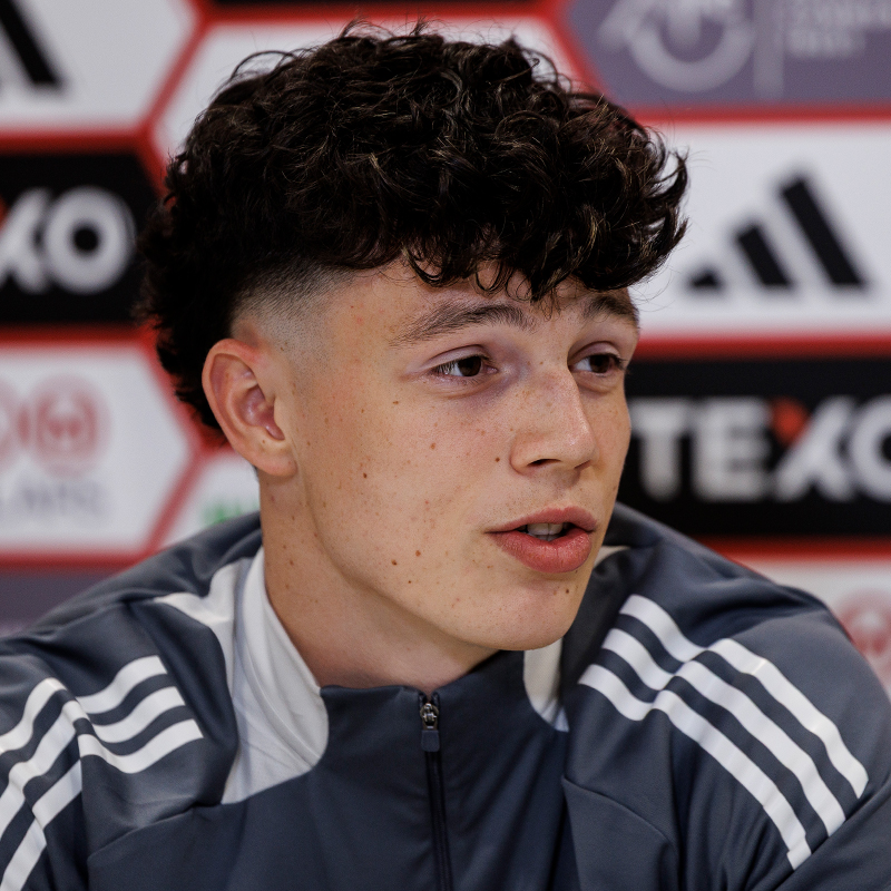 📝 Why he signed his new deal. 🔴 European experiences. 🏴󠁧󠁢󠁳󠁣󠁴󠁿 Representing Scotland at U21 level. ⚽ Relationship with the manager. 🙌 Morale in the dressing room. RedTV subscribers can watch an exclusive interview with Jack Milne now ⤵️