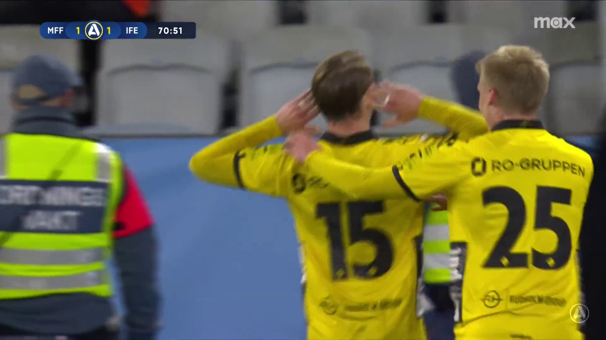 SMACK! Simon Hedlund kvitterar för IF Elfsborg med en riktig smäll karamell! 🟡⚫ 📲 Se matchen på Max