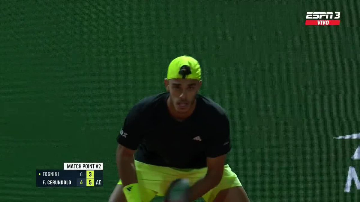 "Perdón, Fabio. Tuve mucho ojete. Sos muy grande, boludo". Las palabras de Francisco Cerúndolo para Fabio Fognini en el saludo final.