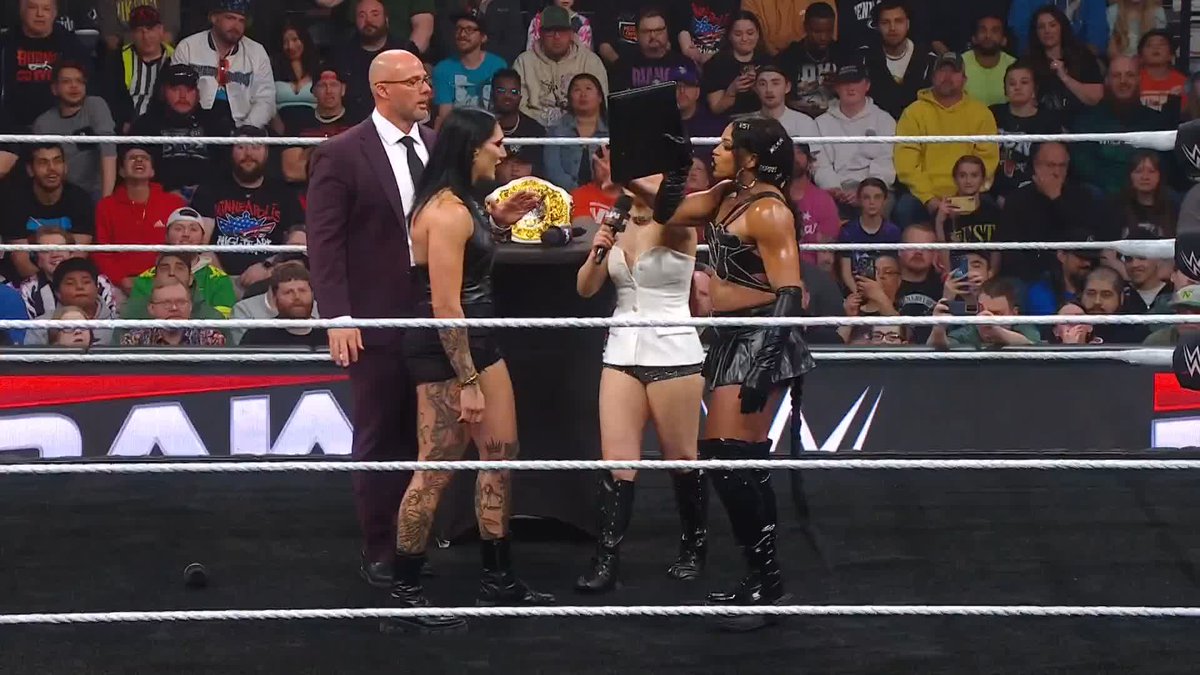 Put some RESPECT on IYO SKY's name! 👊 #WWERaw