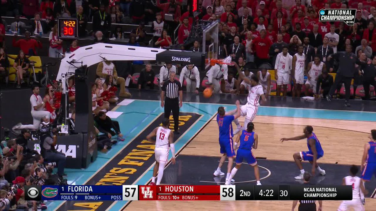 HOUSTON PUTBACK WITH AUTHORITY 🔨 WE GOT A GAME.