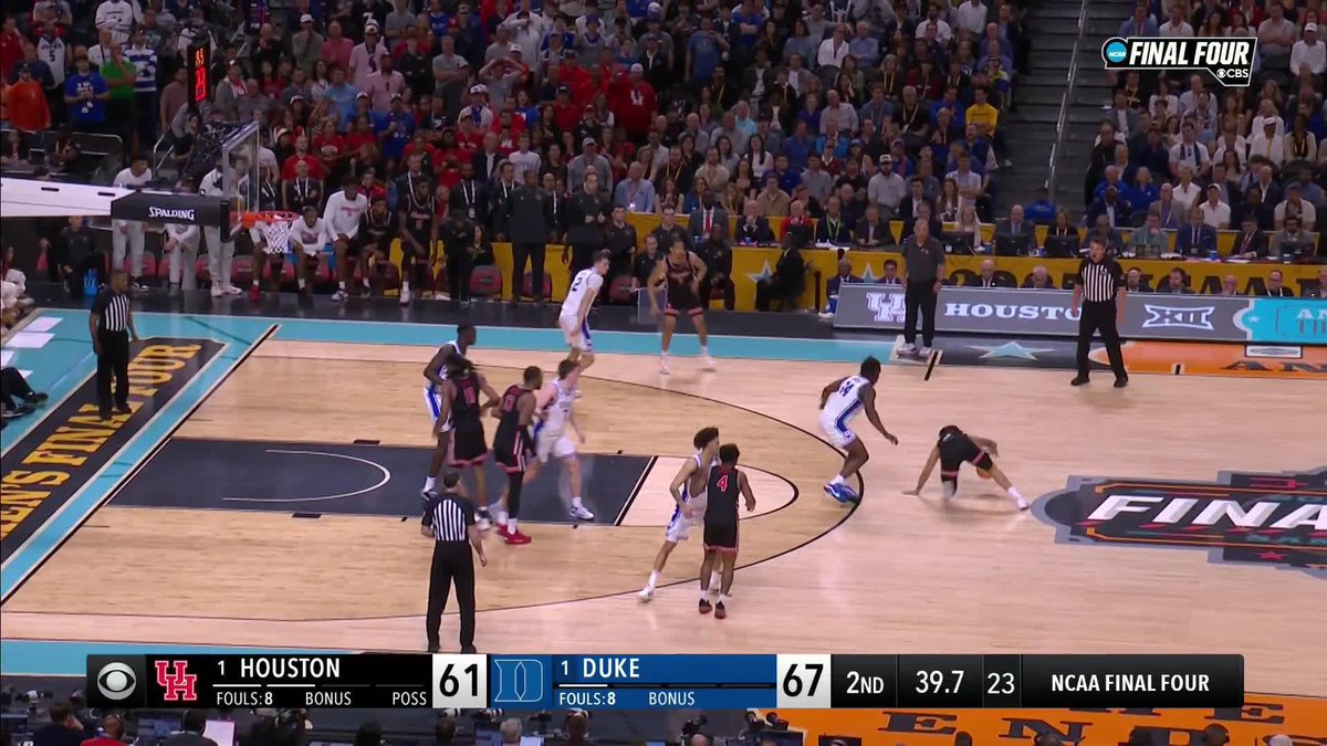 You gotta feel bad for Emanuel sharpe . Hit this huge 3 against duke that put Houston in position to play for a title and he’ll only be remembered for the last 4 seconds of tonight