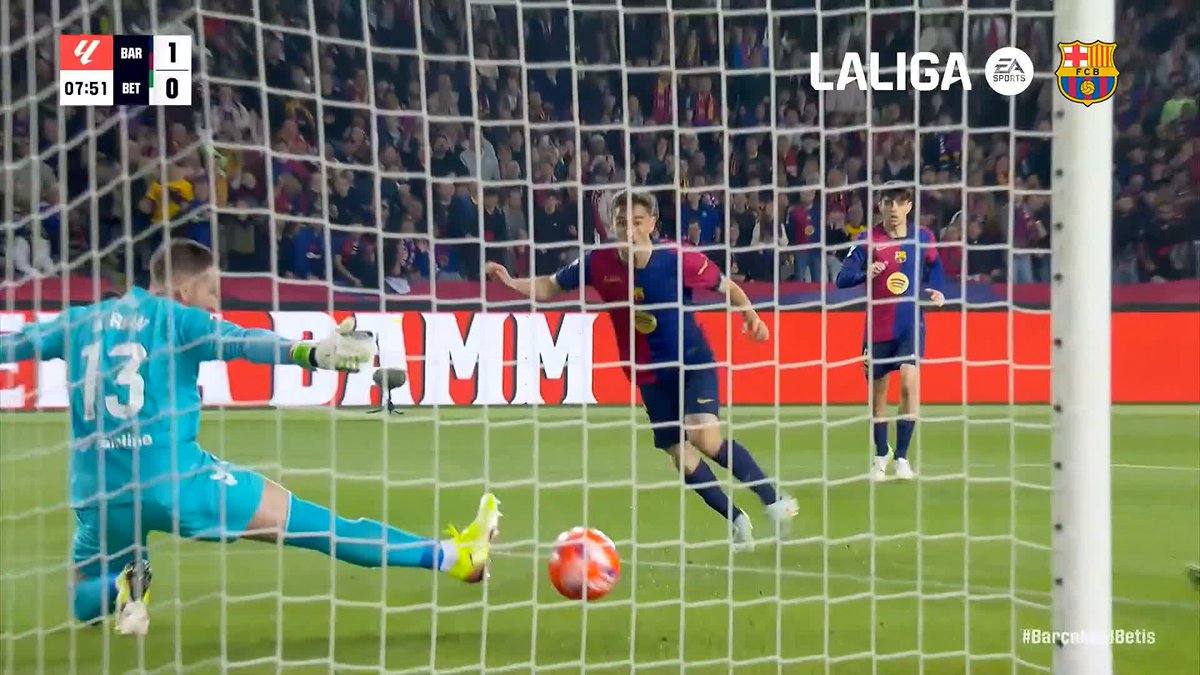 Gavi finishes with aplomb 👏 #LaLigaHighlights