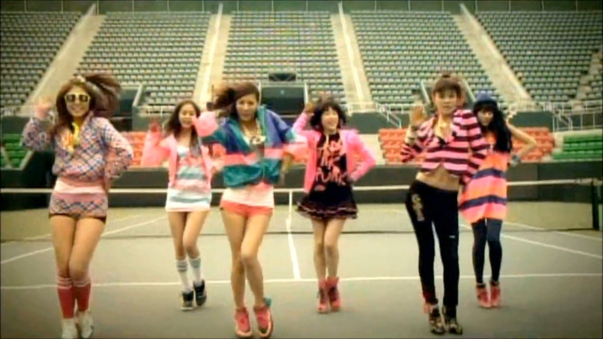 16 years ago today, After School made their comeback with new member UEE with ‘DIVA’.