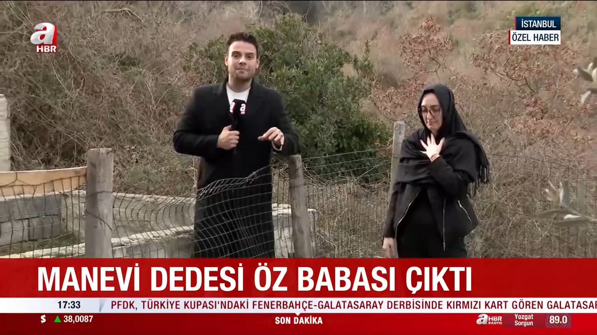 🔴 Manevi dedesi, öz babası çıktı ➤Yıllarca dedesi sandığı kişi, ölmeden önce aslında öz babası olduğunu açıkladı. 🎙️ A Haber muhabiri Hasan Zahid Ezim aktardı.