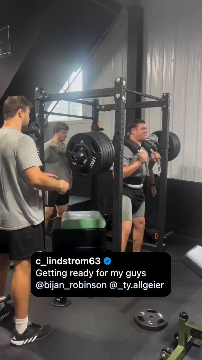 .Chris Lindstrom squatting 605 lbs! 😤