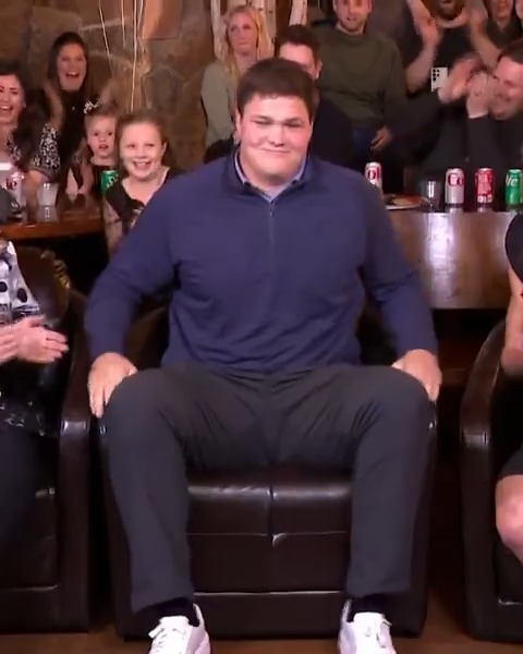 .Joe Alt looked like a UNIT during Draft night ๐ญ ๐บ: 2025 #NFLDraft โ April 24-26 on NFLN/ESPN/ABC ๐ฑ: Stream on NFL+