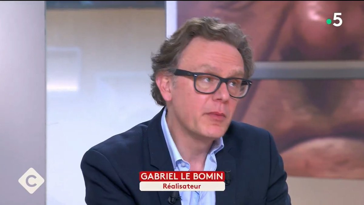 "Badinter nous a dit qu'il voulait que Barbie soit enfermé dans la même prison où il avait enfermé les 10 000 Juifs et résistants qu'il avait fait déporter. 40 ans après, les victimes l'ont reconnu par son regard" explique Gabriel Le Bomin #CàVous