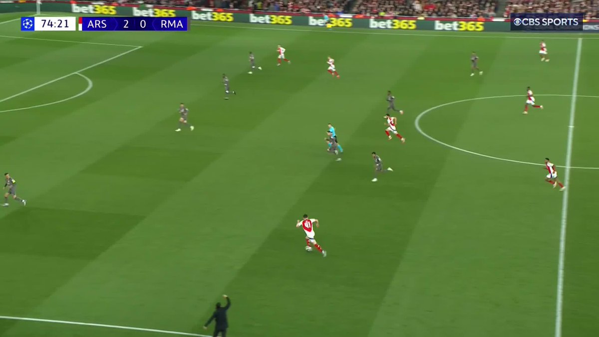 MIKEL MERINO WITH A SWEET STRIKE TO PUT ARSENAL THREE GOALS UP 💥 THE EMIRATES IS ROCKING 🔊