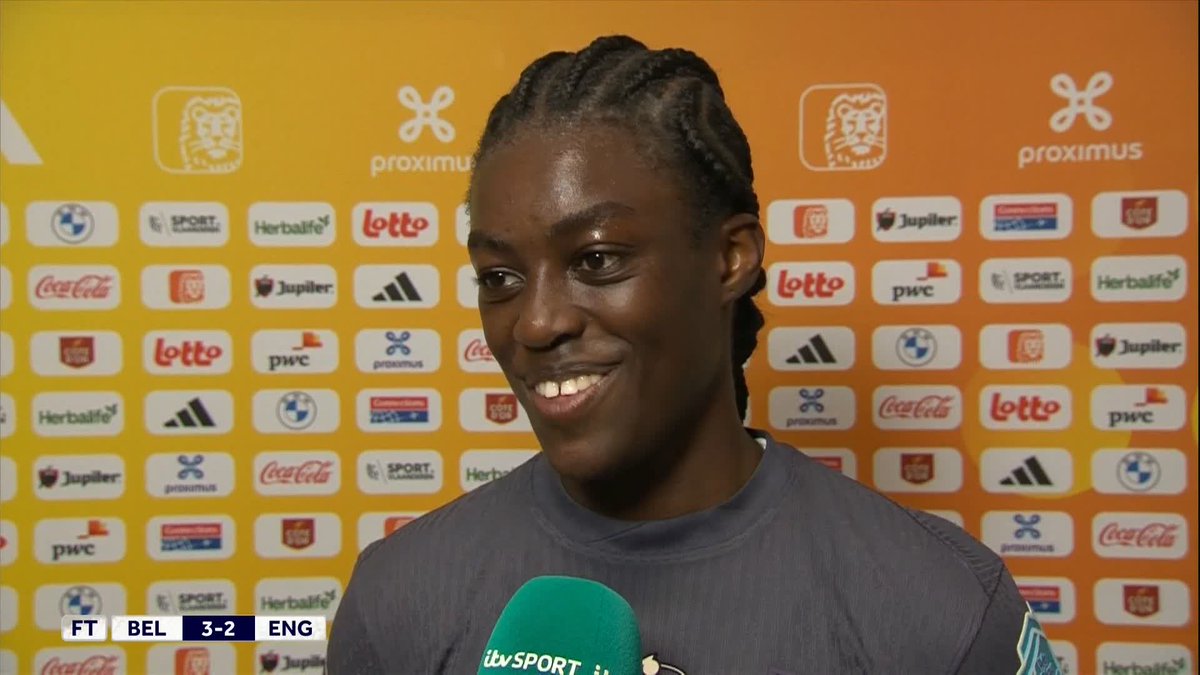 England debut 🏴󠁧󠁢󠁥󠁮󠁧󠁿 Scores a worldie after 41 seconds 🔥 Michelle Agyemang 👏👏👏 #ITVFootball | #UWNL | Katie Shanahan