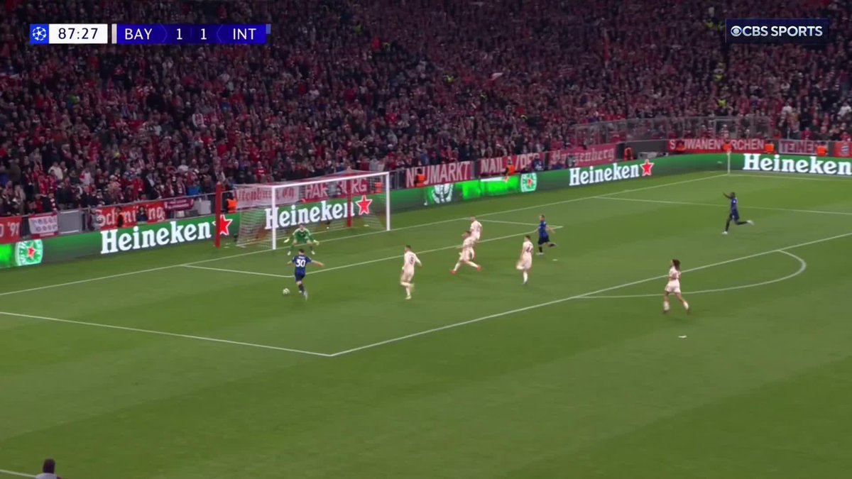 85’ Thomas Müller equalizes for Bayern 💪 88’ Frattesi restores Inter’s lead 🤯 Inter come away with the win at Allianz Arena ⚫🔵