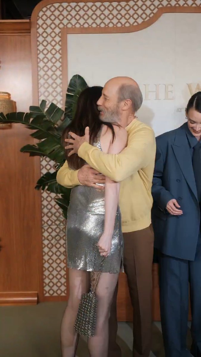 Greet me like this in the afterlife. #TheWhiteLotus