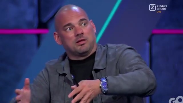 Wesley Sneijder is kritisch op de vrije trap van Rice en vindt het een fout van Courtois 👀 'Als Courtois vertrouwt op zijn muurtje, heeft hij hem!' 🤫 #ZiggoSport #UCL #ARSRMA