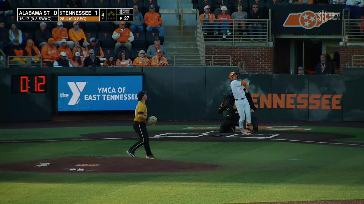 Newie is swinging a hot stick! 📺 (SECN+) #GBO // #BeatALST