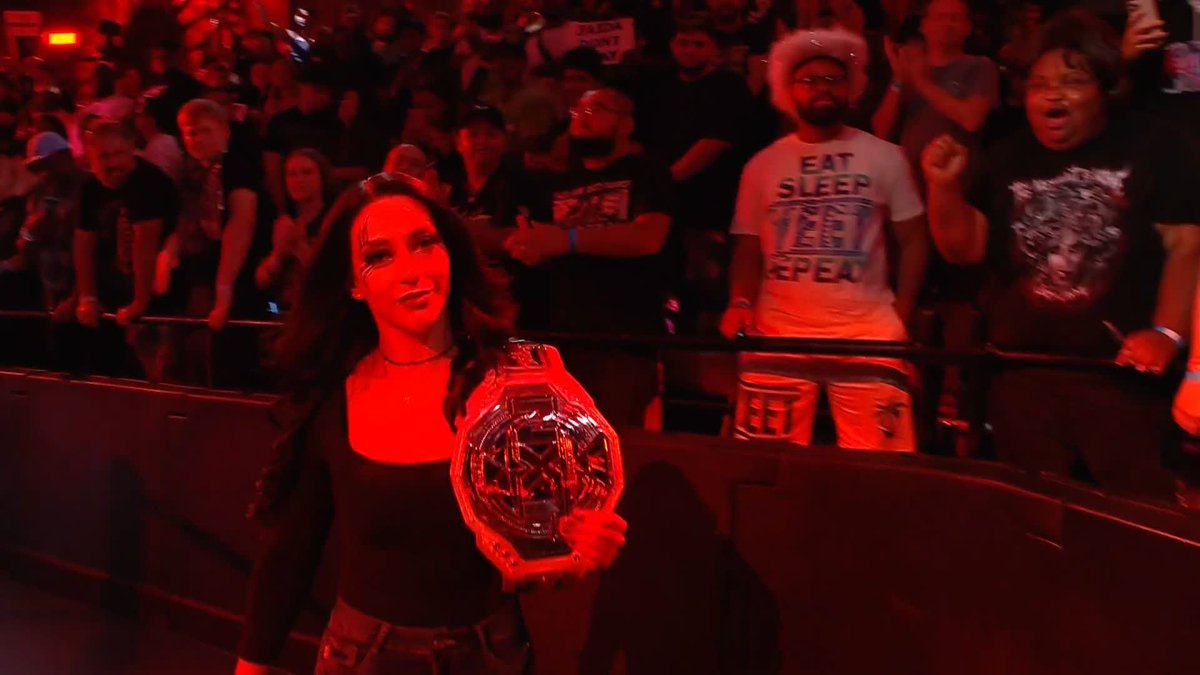 "I think I will have my decision after this match." We’re starting off with a HUGE match in the Women’s Division, and Stephanie Vaquer wants a front row seat! 👀 #WWENXT