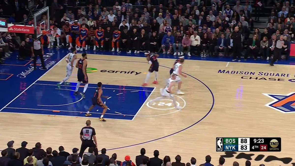 Kevin Harlan is 1-of-1 🤣🤣🤣