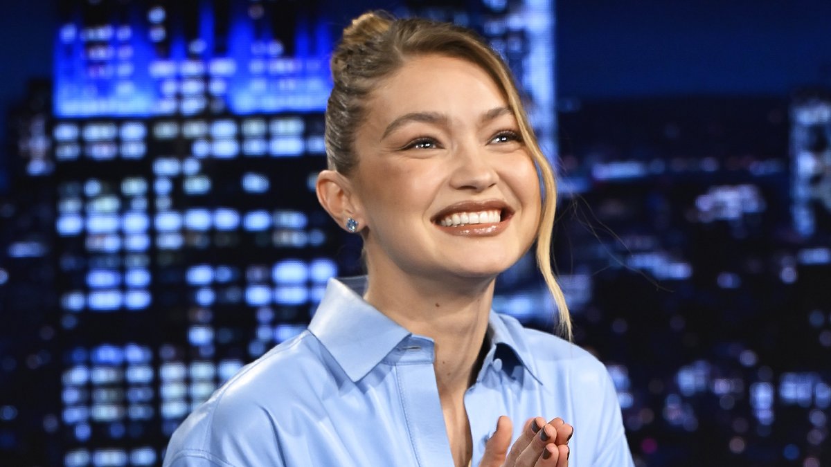Gigi Hadid’s four-year-old daughter loves Medieval Times! ⚔️ #FallonTonight