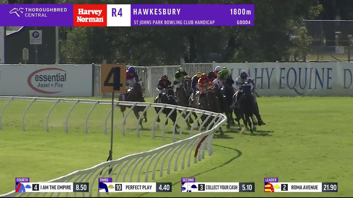 Flying Bandit FLIES down the outside to win at Hawkesbury! 💨 Kerry Parker