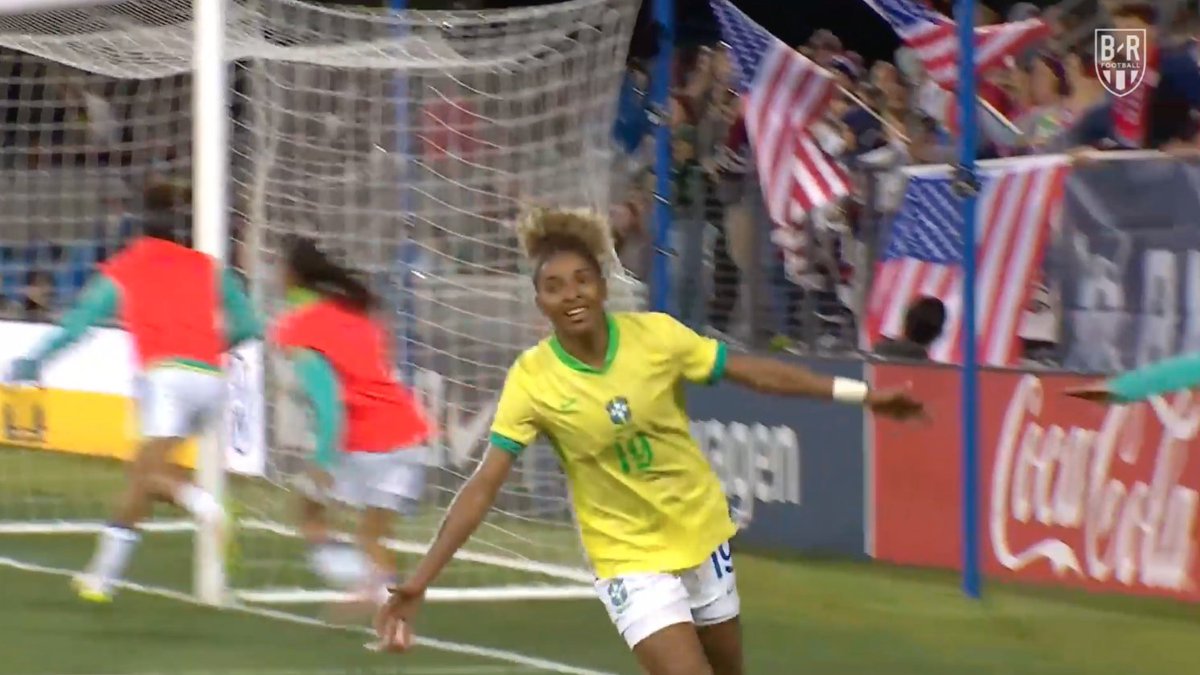 O gol da primeira vitória da história da Seleção Brasileira Feminina sobre os Estados Unidos na casa delas, aos 95 minutos de jogo.