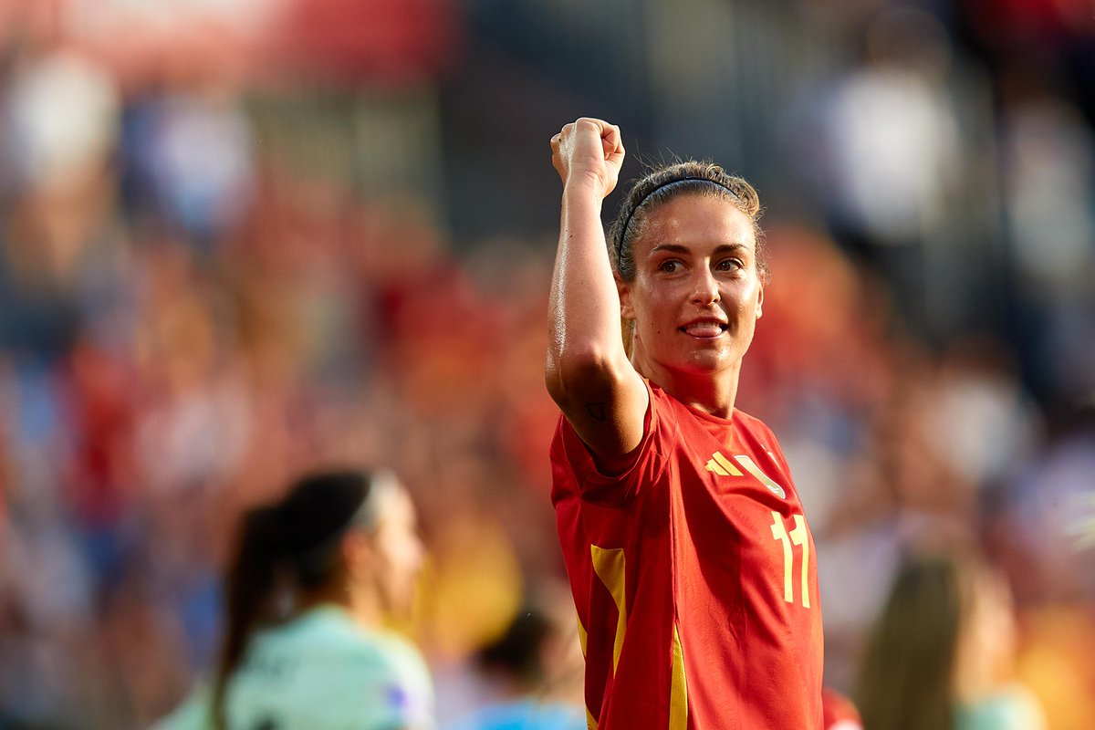 👑 La @sefutbolfem da un recital y Alexia Putellas, que ha marcado un doblete, habla. Sólo nos queda escuchar. #JugarLucharYGanar | #UWNL