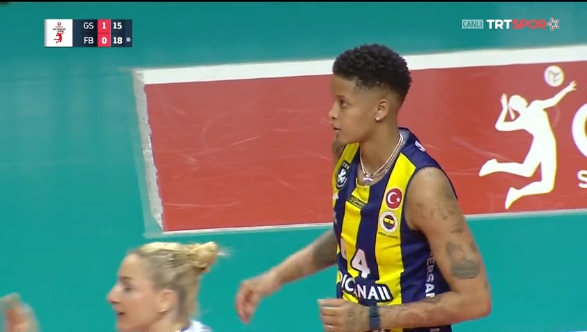 🏐 Melissa Vargas'tan paralele etkili hücum. 🚀 Smaç hızı: 111 km/h