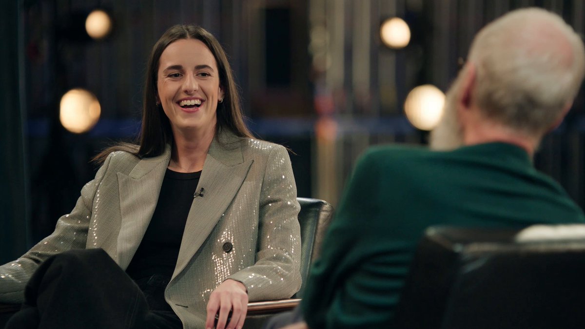 Caitlin Clark dropped *22 POINTS IN TWO MINUTES* against the men's practice squad at Iowa 😳 📺: My Next Guest Needs No Introduction with David Letterman
