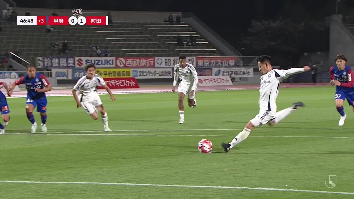 / PKを決めてゼルビア先制👍 \ #ミッチェルデューク 選手が得たPKのチャンス🌟 キッカー #仙頭啓矢 選手は相手GKの逆を突き、先制ゴールをゲット! 前半ATに貴重なリードを奪う💥 #0409甲府 #ルヴァンカップ #FC町田ゼルビア #zelvia