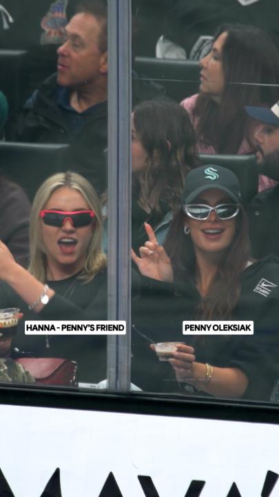 7x Canadian Olympic medal winner Penny Oleksiak attended a Seattle Kraken game to watch her brother, Jamie! 🎙️