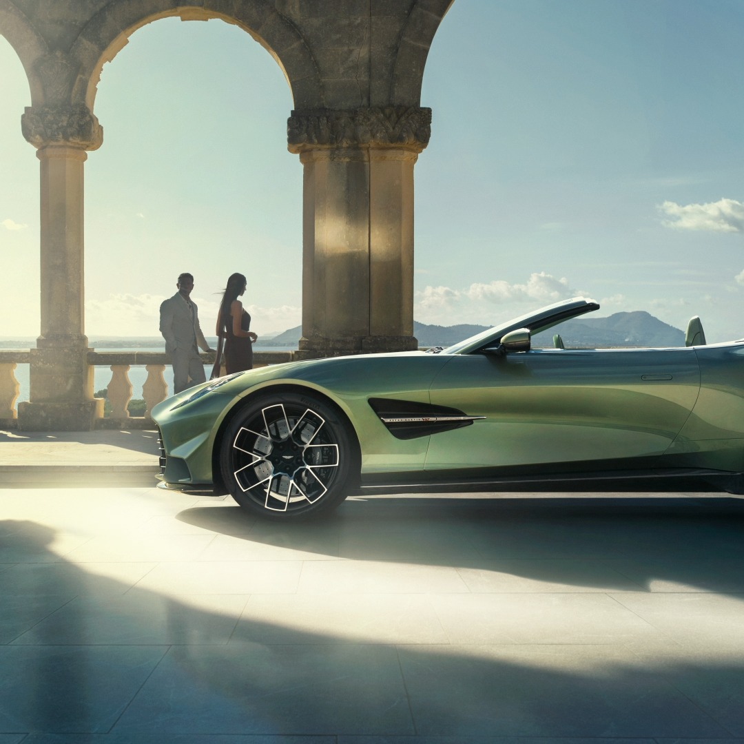 Stunning. Imposing. A sight to savour. Discover Vanquish Volante: #AstonMartin #VanquishVolante #ZENITHDRIVEN