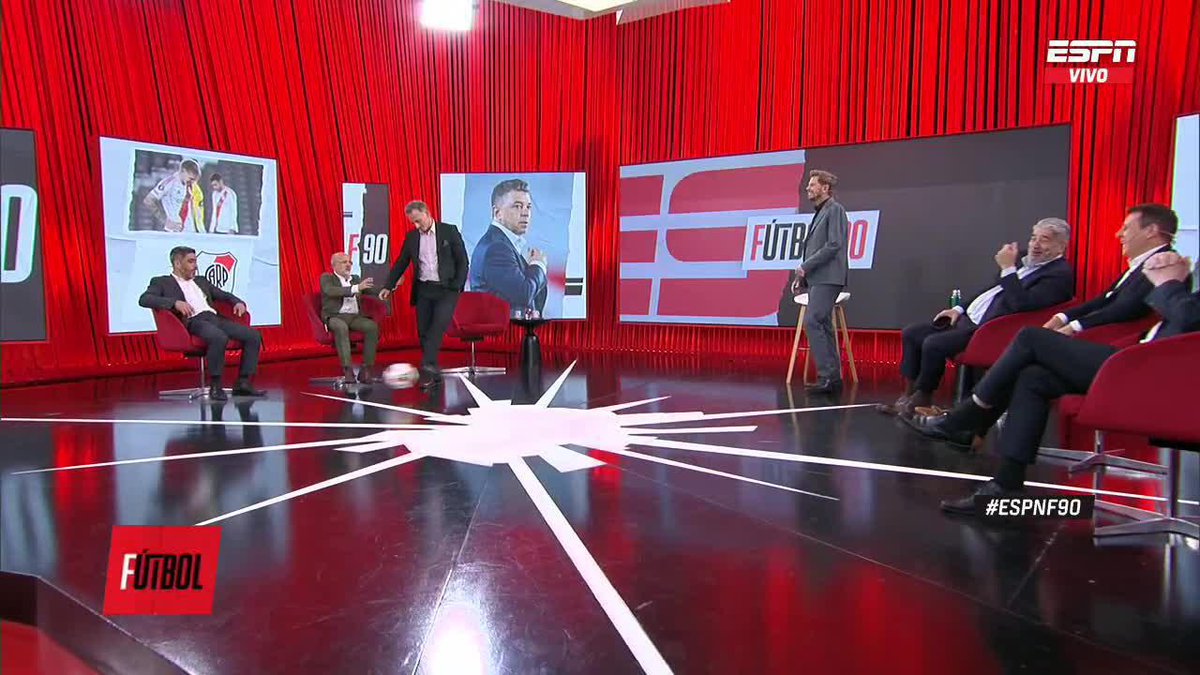 ¿QUIÉN PUEDE MATAR LA PELOTA COMO EL DT DEL BARCELONA? 😂 Sebastián Vignolo Federico Bulos Diego Latorre 📺 No te pierdas #ESPNF90 en vivo por #DisneyPlus