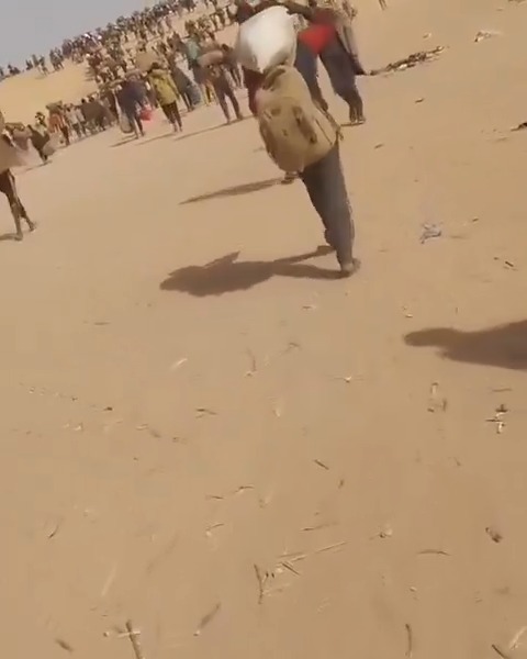 وفود النازحين الماليين تتوجه نحو #المغرب بأعدادها الهائلة ..