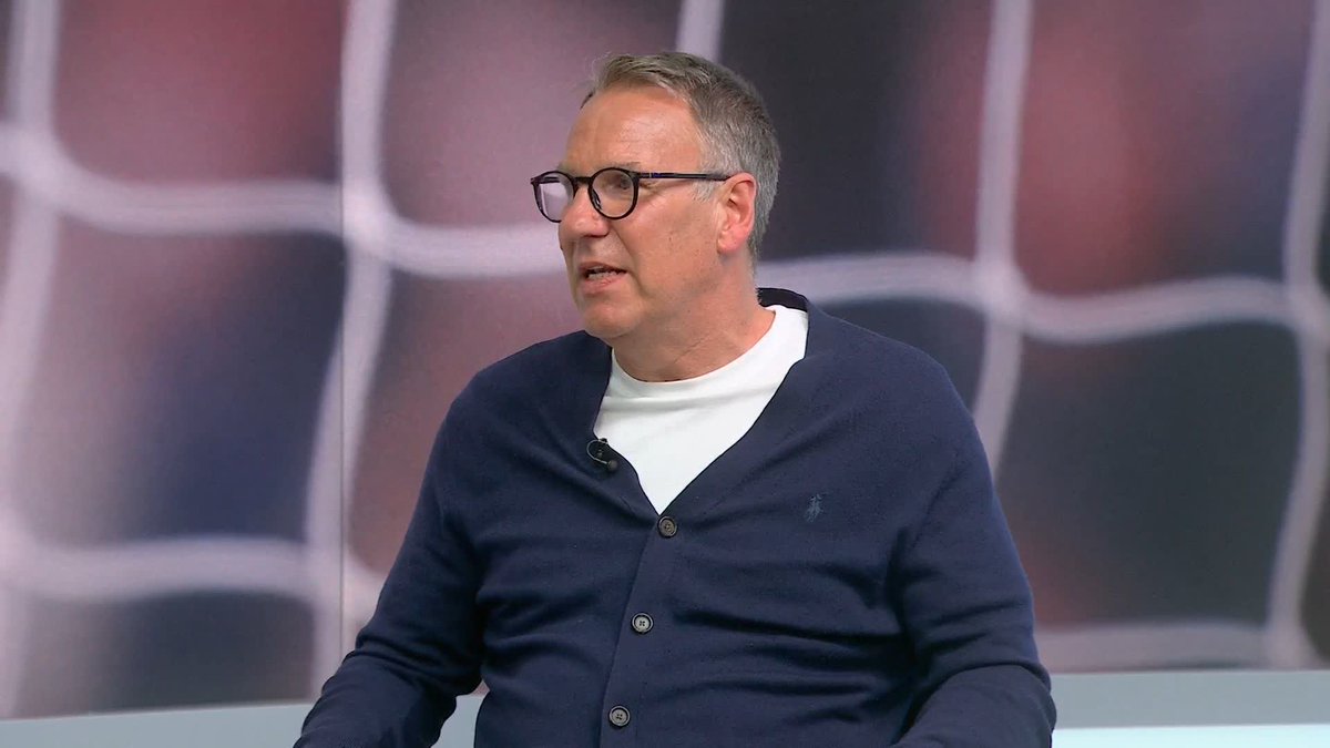 🗣️ "It's massive, I didn't expect any of them to sign" Paul Merson says it's bad news for Arsenal, Man City & Chelsea that Mohamed Salah and Virgil van Dijk are edging closer to signing a new contract with Liverpool 📝