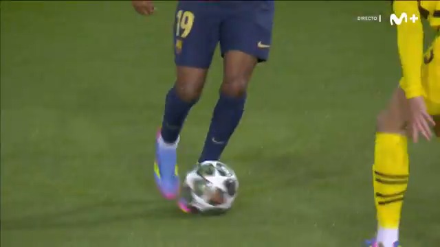 ¿A qué juega este muchacho...? Lamine Yamal Nasraoui Ebana 🪄 #UCL #LaCasaDelFútbol