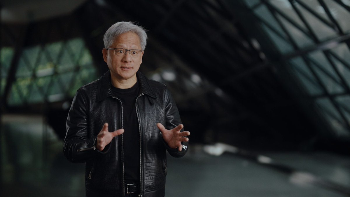 Announced at #GoogleCloudNext: NVIDIA and @GoogleCloud are bringing #agenticAI on-prem with support for Google Gemini models—powered by NVIDIA Blackwell and Confidential Computing for top-tier performance and security. Hear more from our CEO Jensen Huang.