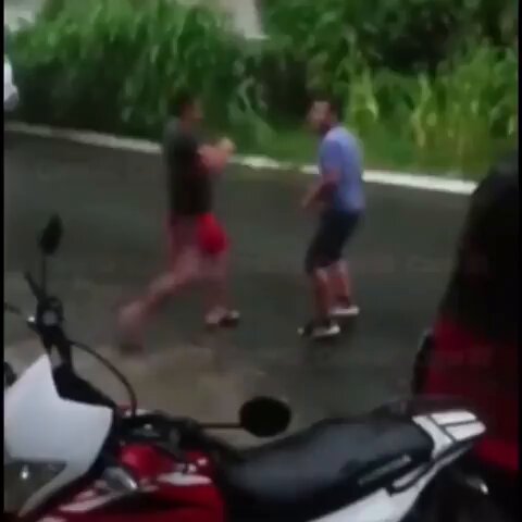 Rule no 1: Check the street before fighting
