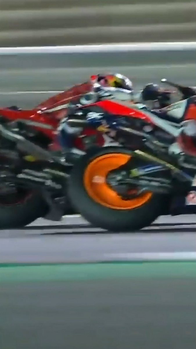 The 2019 #QatarGP served up a classic Dovizioso vs Marquez battle 😍 #MotoGP