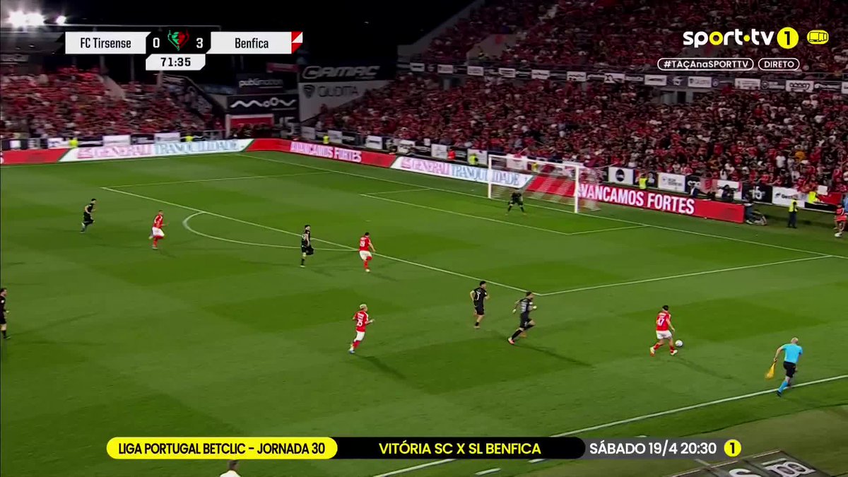 Arthur Cabral a fazer o quarto 🦅 #sporttvportugal #TAÇAnaSPORTTV #TaçadePortugal #tirsense #slbenfica