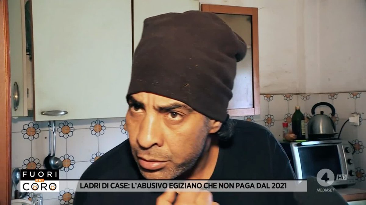 "Chiama il mio avvocato!" "Come si chiama?" "Non lo so!" Ci accoglie così l'abusivo Mekhaeil, che non paga l'affitto da 4 anni e addirittura subaffitta l'appartamento di Paolo! Il servizio di Chiara Giannini a #Fuoridalcoro