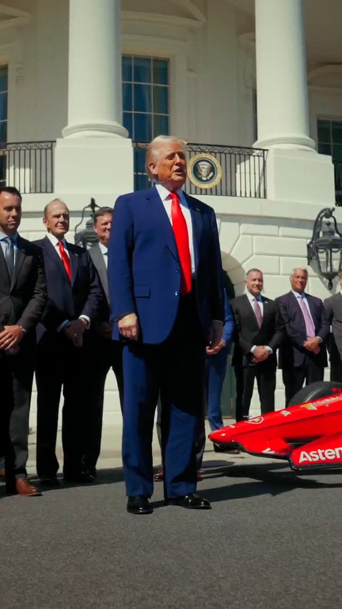 CHAMPIONS. RACE CARS. WHITE HOUSE. 🏁🇺🇸