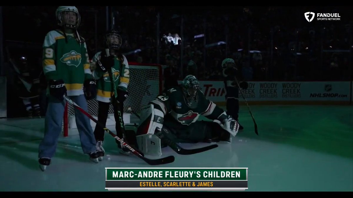 A special moment for the Fleury family! 🥰 Marc-Andre's children joined him on the ice tonight for the introductions and national anthem!