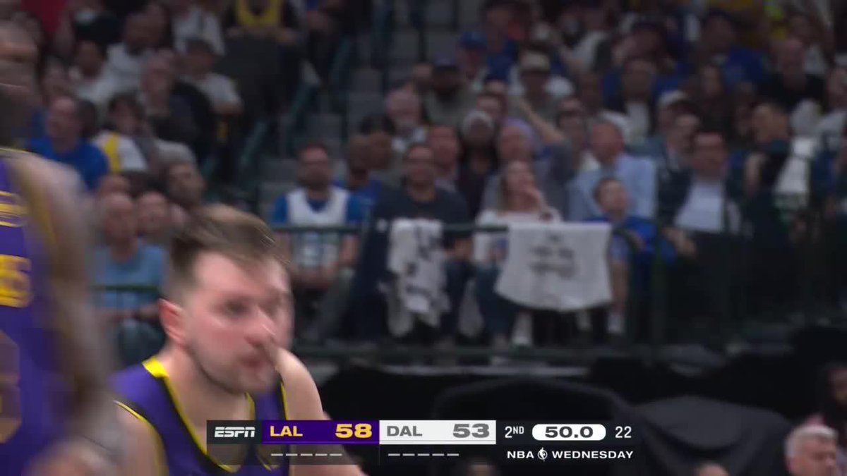 LUKA. 31 POINTS IN THE FIRST HALF. 🤯