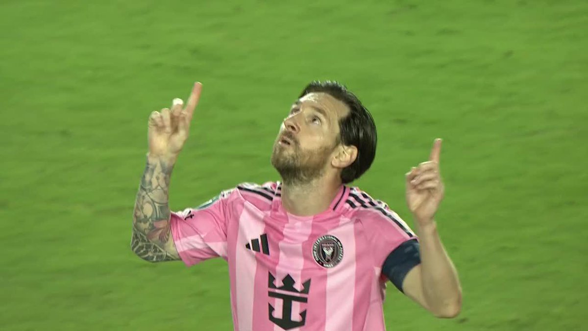 GOLAZO DE LIONEL MESSI A LLORIS. 🇦🇷🚬